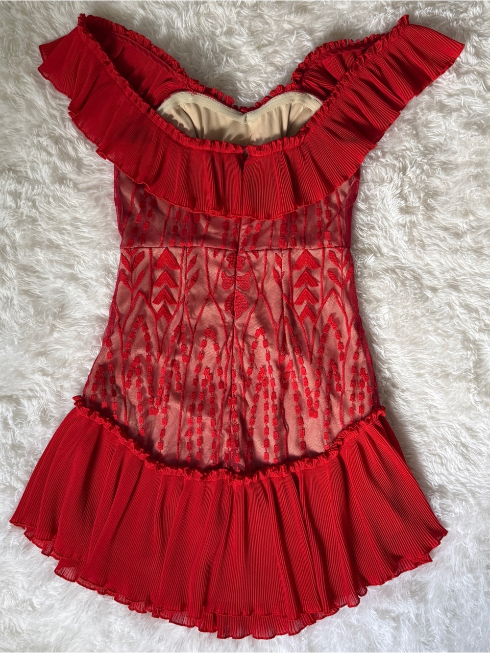 Red Off-Shoulder Ruffled Lace Mini Dress - Picture 4 of 9